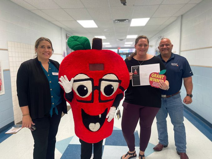 colechoir's tweet photo. Thank you so much to @nisdnef for their generosity in supplying funds for a beautiful ukulele storage set for the @NISDMichael music room! https://t.co/TSzVjZzyO6
