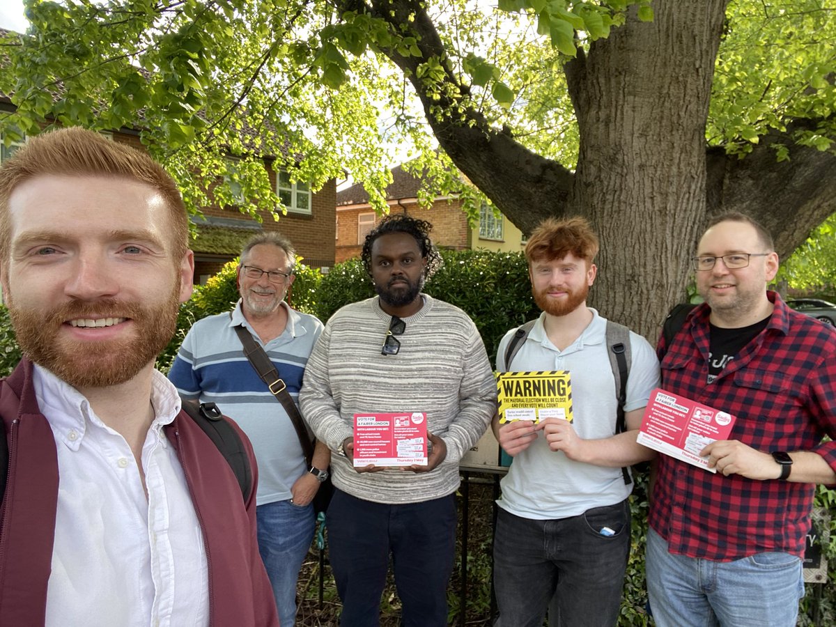 Out this afternoon in Yiewsley ward to remind voters about the choice at this Thursday’s election. Vote @UKLabour for: 🍽️ School meals for children 👮🏼‍♂️ More police on our streets 🚆 Keeping fares lower Make your plan to vote this Thursday 2nd May 🗳️ 🌹 🇬🇧