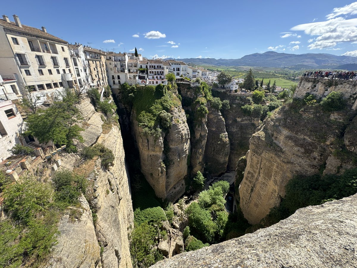Ronda and Setenil De Las Bodegas road trip ticked ✅ off the list today .. Beautiful scenery and well worth the hairpin road bends up the mountain! Perfect time of year to do it as well - Love 🥰 a little road trip #roadtrip #ronda #setenildelasbodegas #spain #mountains to