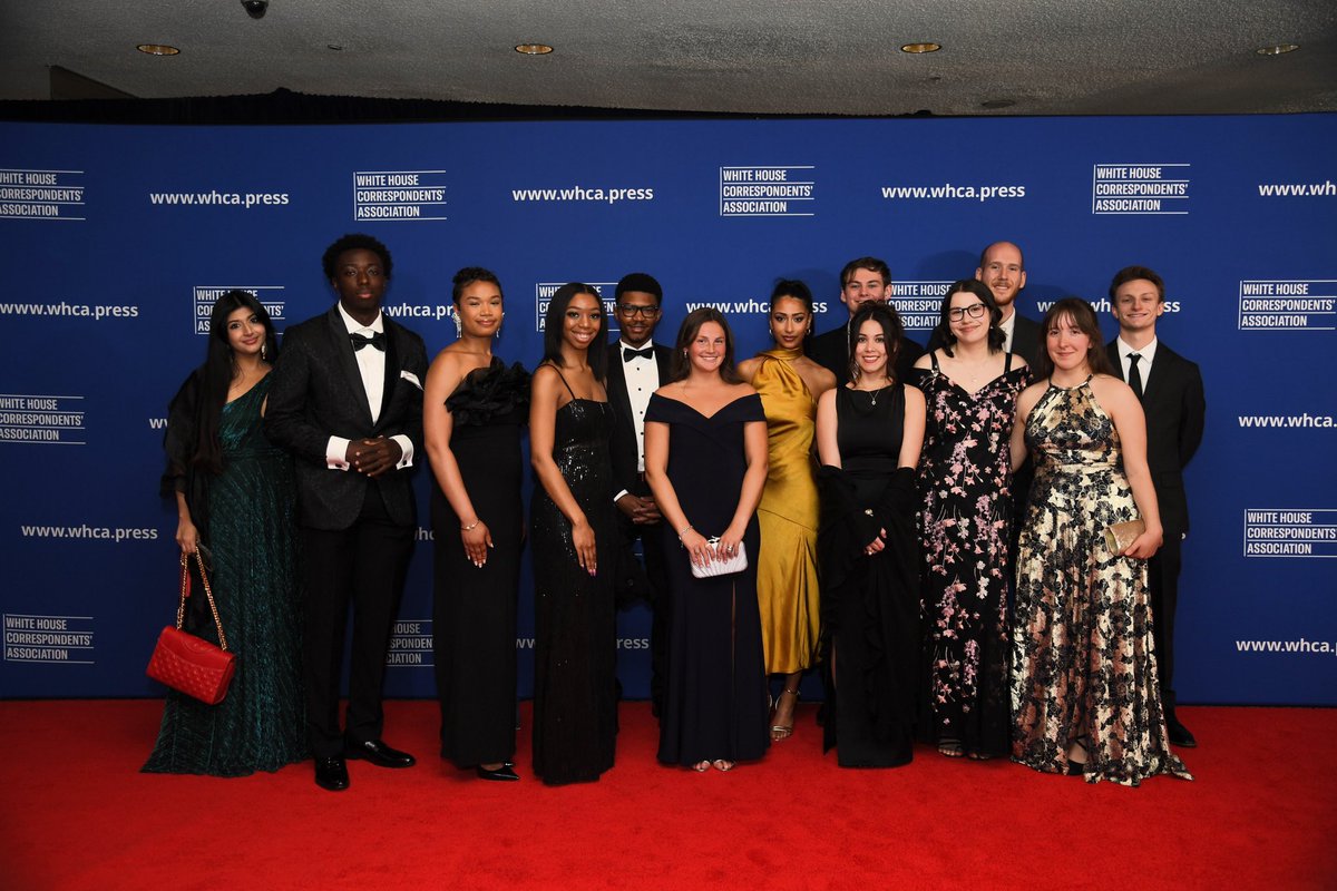 This weekend I attended the White House Correspondents’ Dinner with my @MedillSchool classmates @haajrahgilani, @juliann_ventura and the other @whca scholarship recipients. It was a wonderful experience to be in the same room as journalists I have long looked up to.