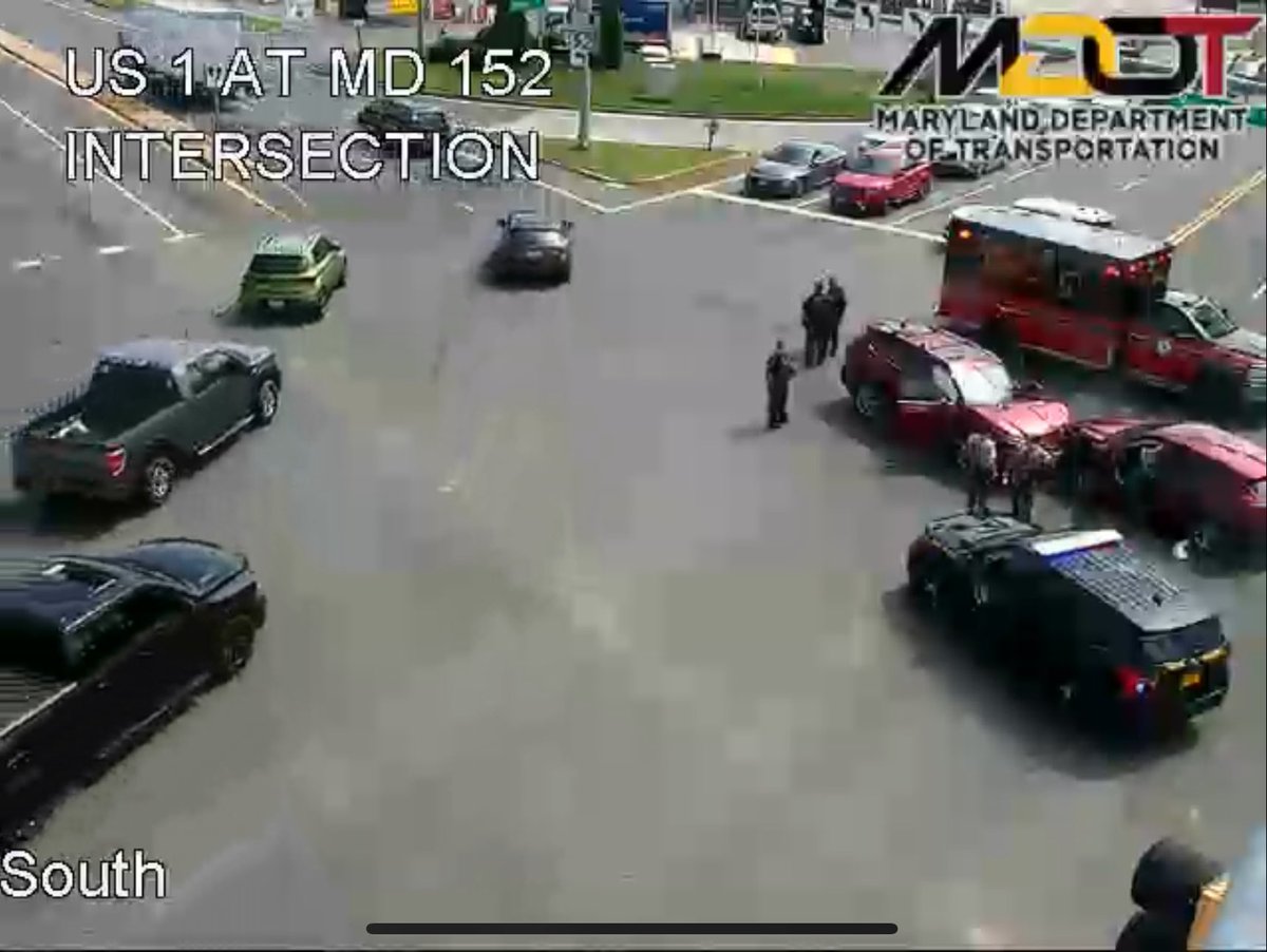 Volunteer Firefighters from @FallstonFireCo and a @HarfordCoDES EMS unit are on scene of a vehicle crash at the intersection of Belair Road (US-1) and Mountain Road (MD-152) in #FallstonMD. Expect delays. #MDTraffic