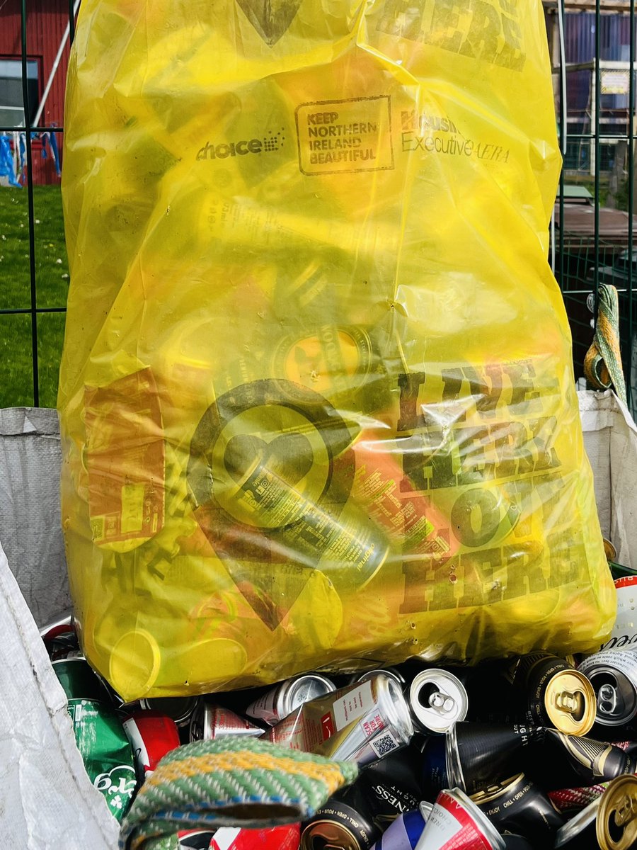 Big Thanks to all everyone especially @MisterVivian & the Cavehill Walking Group ⛰️who helped with the #BigSpringCleanUp 🚮 #WorldEarthDay 🌎 Another bag of Aluminium Cans for @BrysonRecycling ♻️ & turned into much needed funds for @StJamessFarm1 🐄 🐖 🐓 @NBelfasthour @PokeOKane