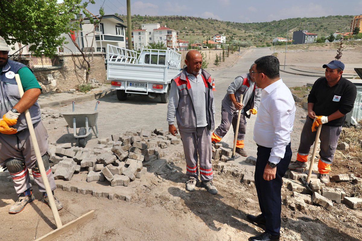 Önce valimiz ile  şehrimiz hakkında istişarelerde bulunduk…
Sonrasında yine sizinle beraber..
#BizBüyükBirAileyiz