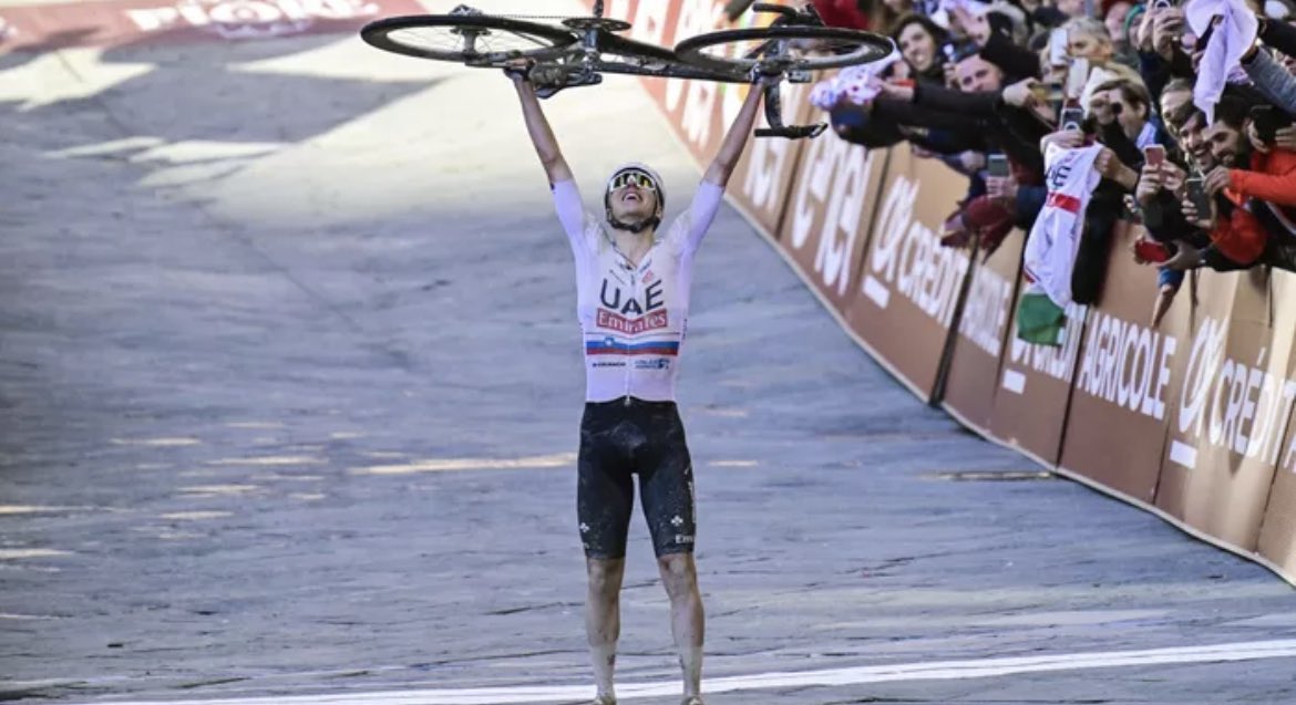 Tadej Pogačar, persigue el doblete en el #GirodItalia.
Un dobletes que no se logra desde Marco Pantani (hace 26 años). 

Si todo va bien y con normalidad, Tadej conseguiría romper otro récord más…