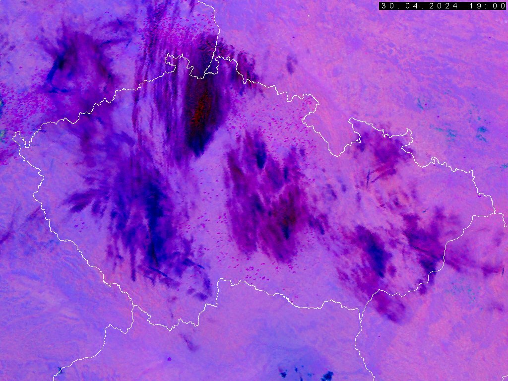 Přehled hořících vater (jevící se jako tmavě fialová tečka) při tradici 'pálení čarodějnic'. Snímáno družicí NOAA 19 z výšky cca. 800km v tepelném pásmu ve 21:00 lokálního času (SELČ). Snímek z @CHMUCHMI