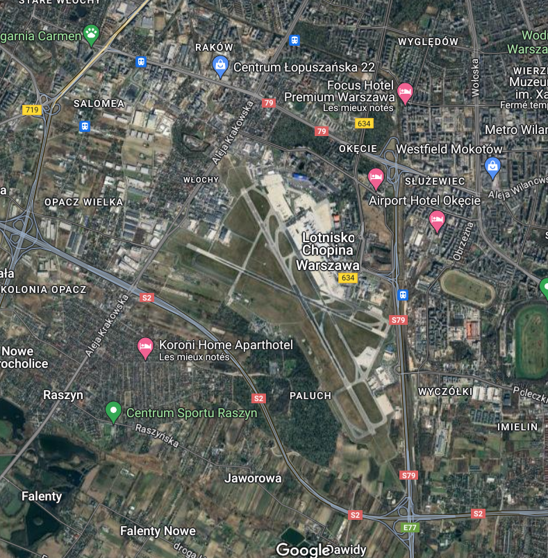 Niemcy zamknęli lotnisko Berlin Tempelhof w 2008 r. i lotnisko Berlin Tegel w 2020 r. Nowe lotnisko BER jest poza miastem (po lewej). Dalsza rozbudowa Okęcia (po prawej) byłaby ewenementem światowym, bo nikt w krajach cywilizowanych lotnisk wgniecionych w miasta już nie buduje.