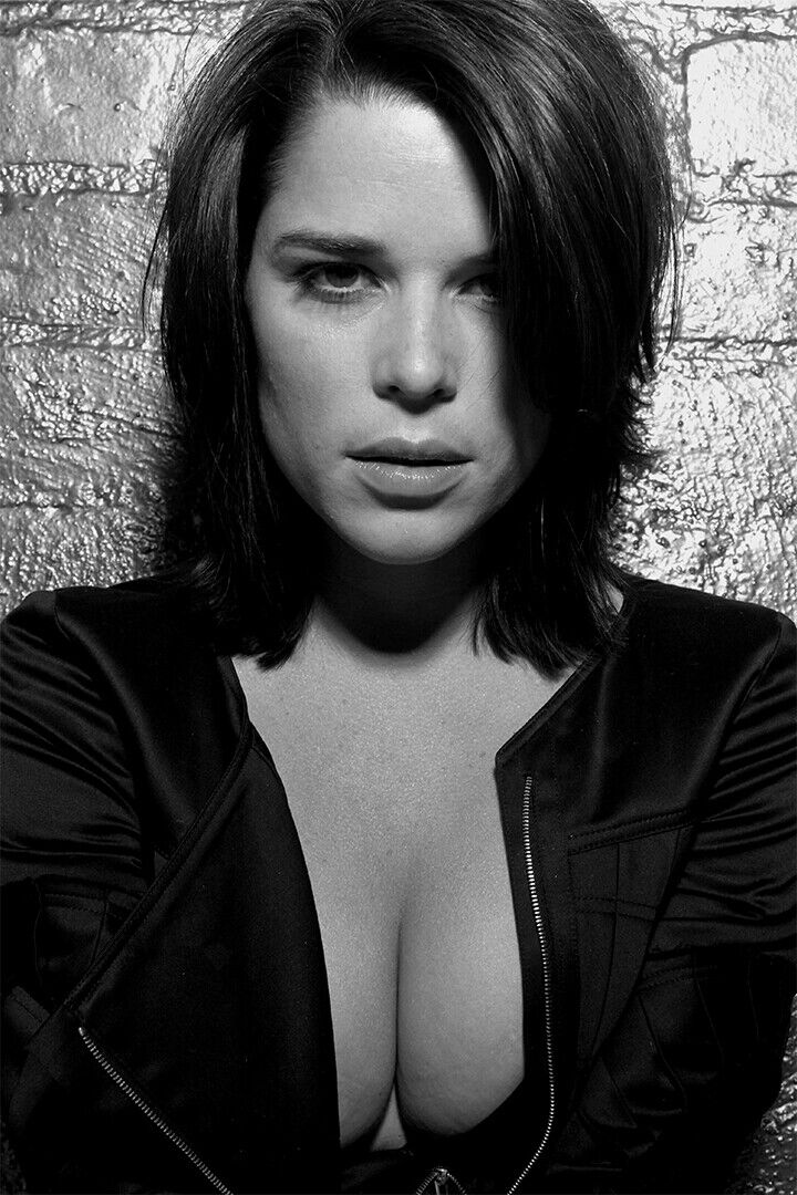 Neve Campbell

Hot or Not?

#Horror