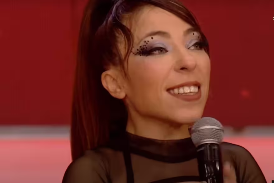 argmusicfacts's tweet photo. 🚨Hoy se cumplen 14 años con 4 meses desde el lanzamiento de "Haceme La Co", lo que quiere decir que llevamos 5235 días sin música nueva de Noelia Pompa. https://t.co/M0x1sNExAq