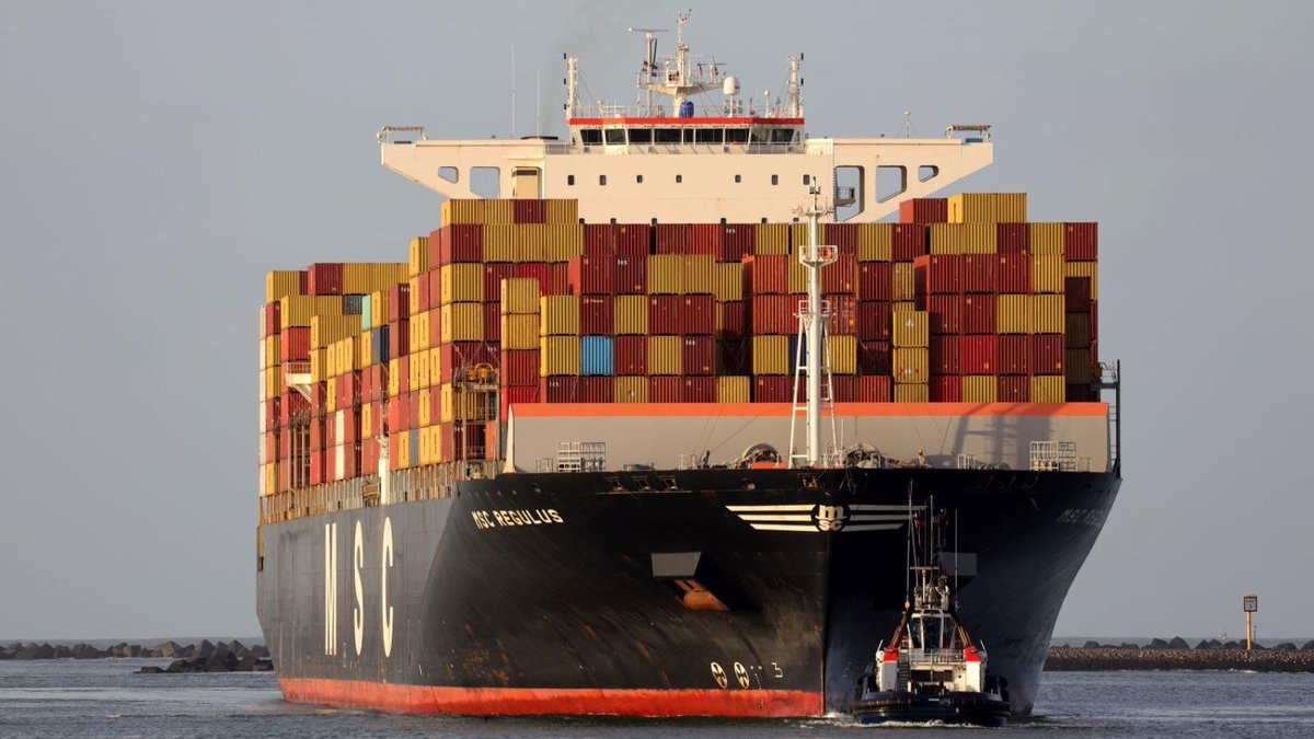 The China-Mexico trade is attracting new ocean services - Cosco Shipping & OOCL will launch an express service in early May. MSC will launch a similar service starting on May 15 joc.com/article/ocean-…