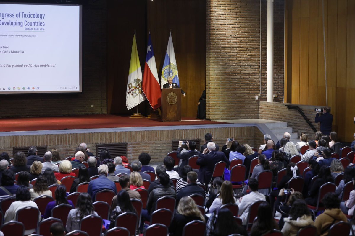 ¡Por primera vez en 🇨🇱! La #UC fue anfitriona de la XII versión del Congreso de Toxicología de Países en Desarrollo🧐🔬. En él diferentes científicos se reunieron para compartir conocimientos y discutir los últimos avances en el campo de la toxicología 🙌: rebrand.ly/ynnvtrm