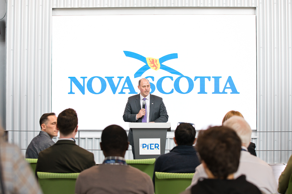 Minister Halman made the announcement today @NetZeroAtlantic which is helping NS researchers, innovators, engineers & other experts bring solutions to reduce emissions from the lab to the marketplace so we can achieve a carbon-neutral, sustainable future. 2/3