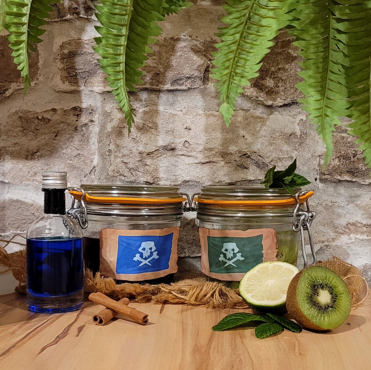 In order to #BeMorePirate with the @SeaOfThieves launch on a second console, I made some new arranged rum recipes inspired by both @PlayStation and @Xbox colours! So here we have: 🔵 Blueberry, curaçao and cinnamon. 🟢 Lime, kiwi and mint. And happy Season 12 to y'all! 🍻