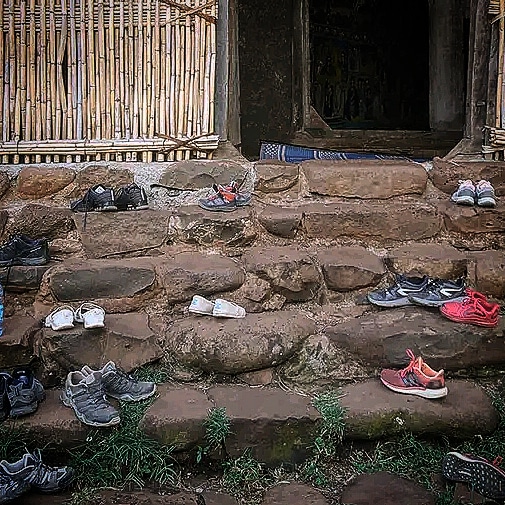 ShoesOff to enter UraKidaneMehretMonastery ZegePeninsula LakeTana #Ethiopia #SustainableJourneys #EthioGuzo #sustainabletourism #sustainabletours #adventuretours #ecotourism #AfricaTours #CulturalTour #africanculture #communitytourism #ethiopianculture
photocredit: StevenOlson