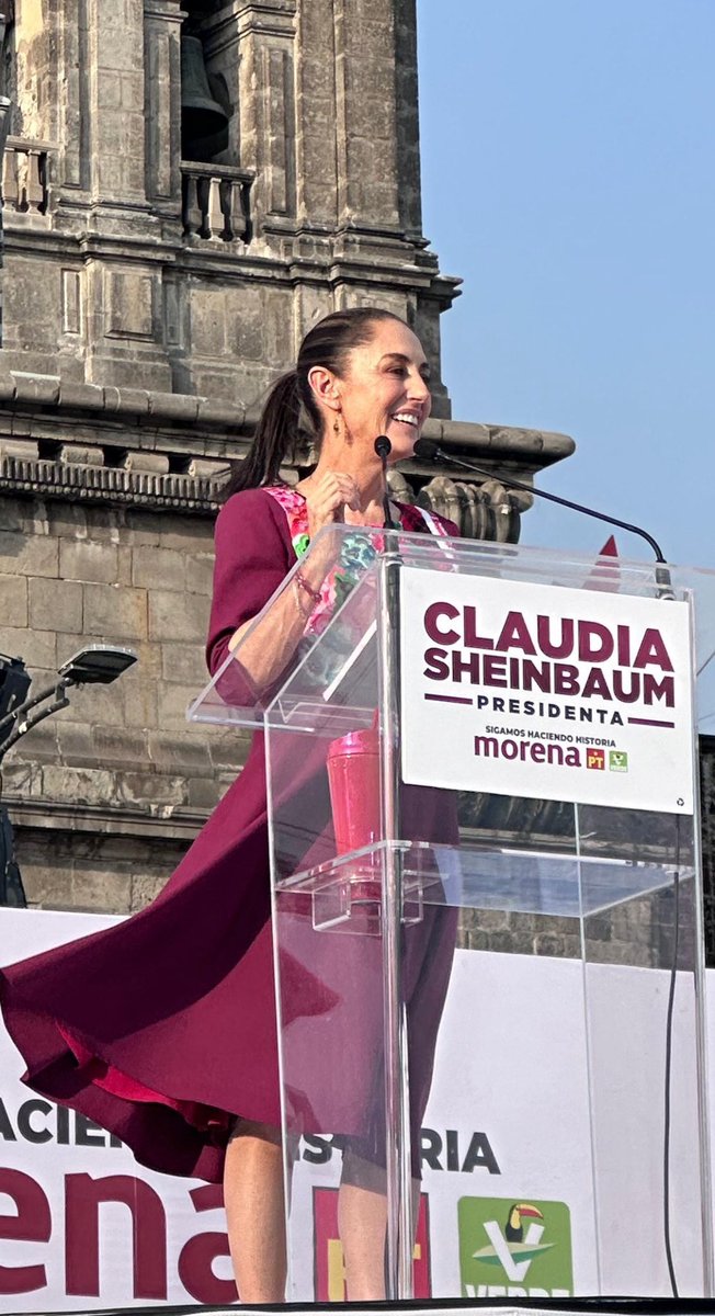 “Vamos a ganar la Ciudad de México con Clara Brugada, vamos a ganar Xochimilco con Circe Camacho y vamos a ganar con nuestros diputados y diputadas, y vamos a llegar a la Presidencia de la República, y vamos a seguir apoyando con todo a la Ciudad de México”, Claudia Sheinbaum.