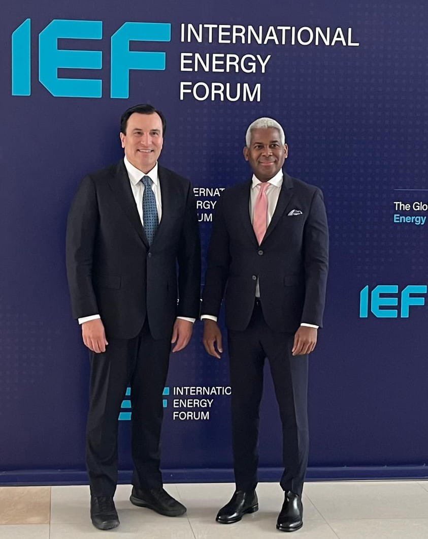 Embajador @AndyRodriguezDu fue recibido por sec. gral. del Foro Internacional de Energía (#IEF, @IEF_Dialogue) en #Riad, Joseph McMonigle (@ief_sg), quien invitó a #RD a ser miembro de esa organización. @MIREXRD @LuisAbinader @RobalsdqAlvarez #MIREXRD #ComunicacionesDO #KSA