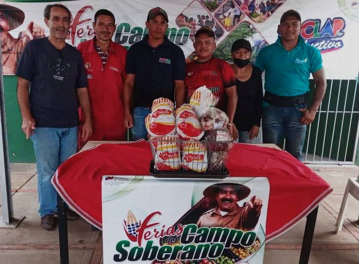 #NotiMinppal | #Monagas ||Feria del Campo Soberano atiende más de 4 mil familias en Monagas #SomosPuebloUnido ||@MinAlimenVen Leer más:minpal.gob.ve/?p=41327