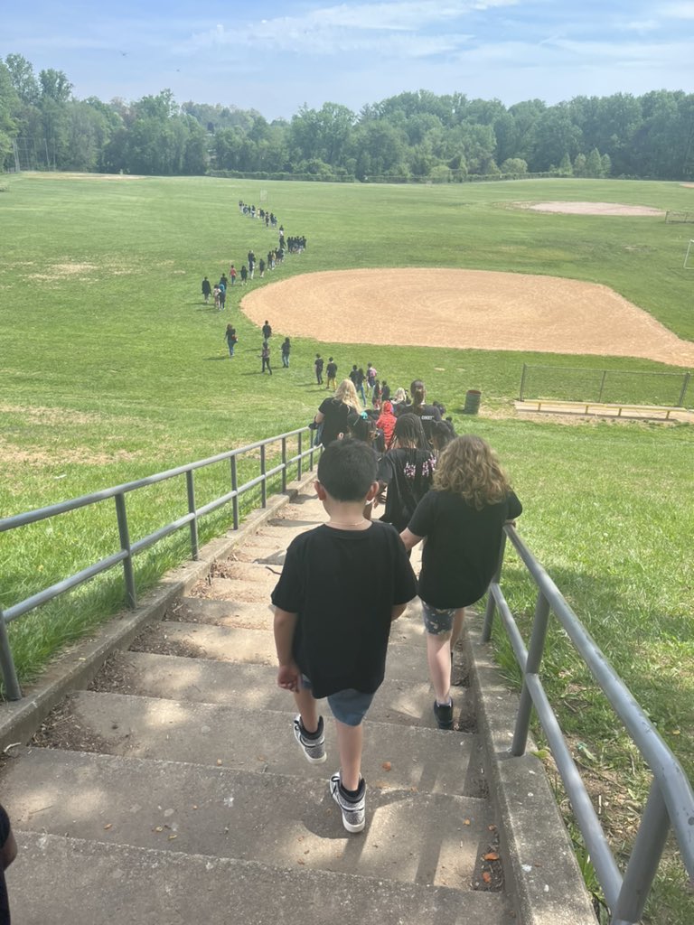 Thank you @OMHS_Eagles for welcoming our @OwingsMillsES 3rd graders to see the @omhsdance Spring Recital! The performance was spectacular and so engaging that our students were reluctant to head back down the hill to return to our school! @canstafford @sonia_synkowski