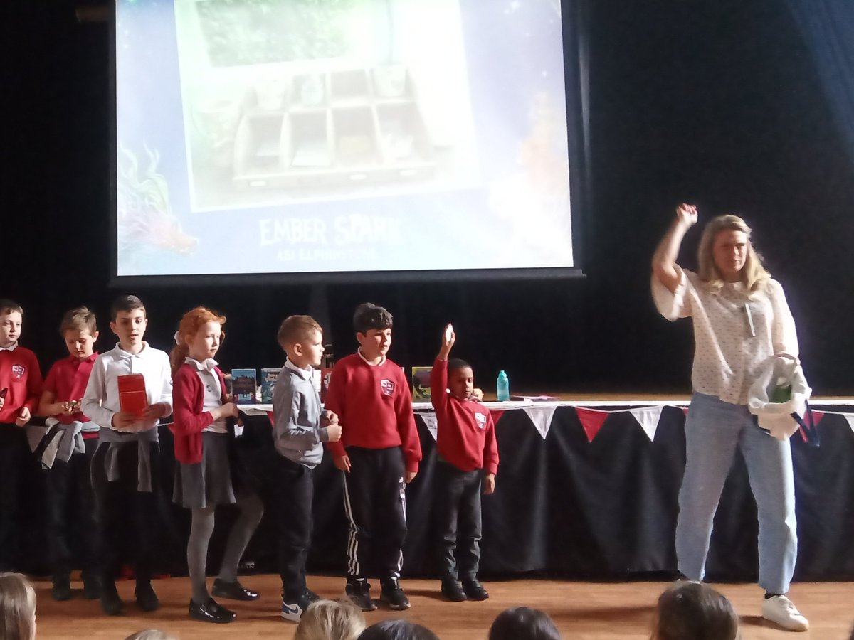 We loved our visit from local author @abielphinstone this morning! Our pupils and staff were hugely inspired by Abi's motivational messages and really enjoyed hearing about her experience of becoming and being a writer! Such a wonderful visit! Thank you Abi📚📝 #WhatIf...