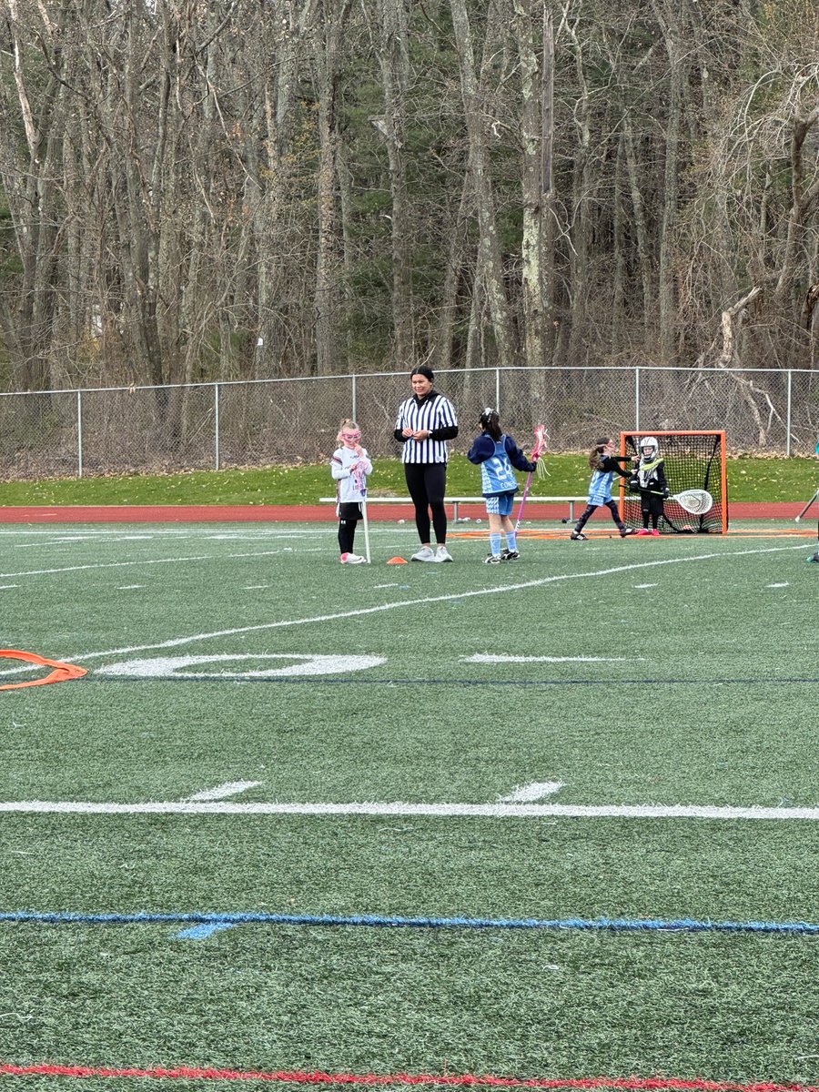 That Ref looks familiar!!! Taija Bell reffing the 1/2 girls game this weekend!