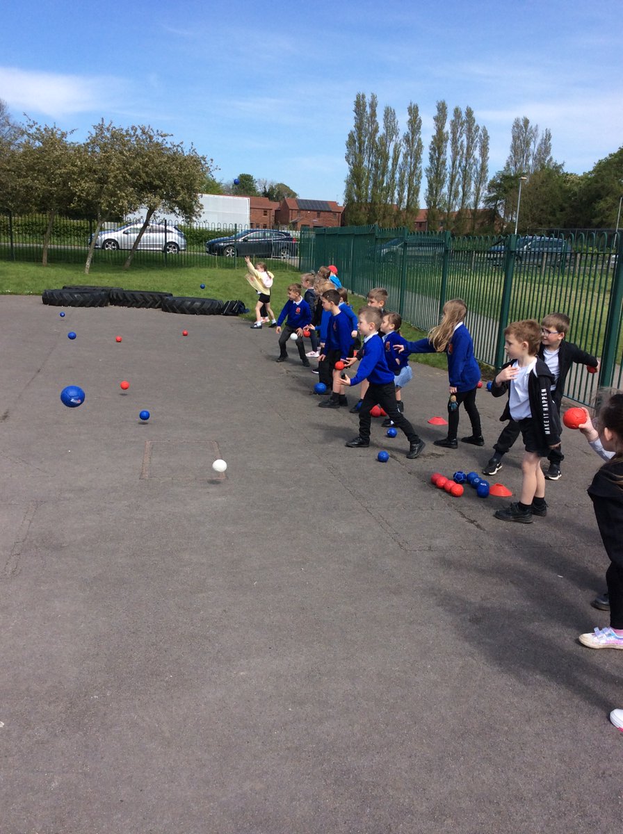 Year 1 loved learning how to play Boccia this afternoon! Thank you so much @thessp_er ! #patyear1 #patyear1pe