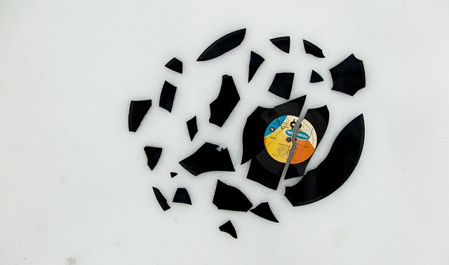 Ecovinyl is an eco-friendly option for pressing records without PVC ow.ly/9XXY50RsqKu #vinyl #musicbusiness #musician #DIYMusician
