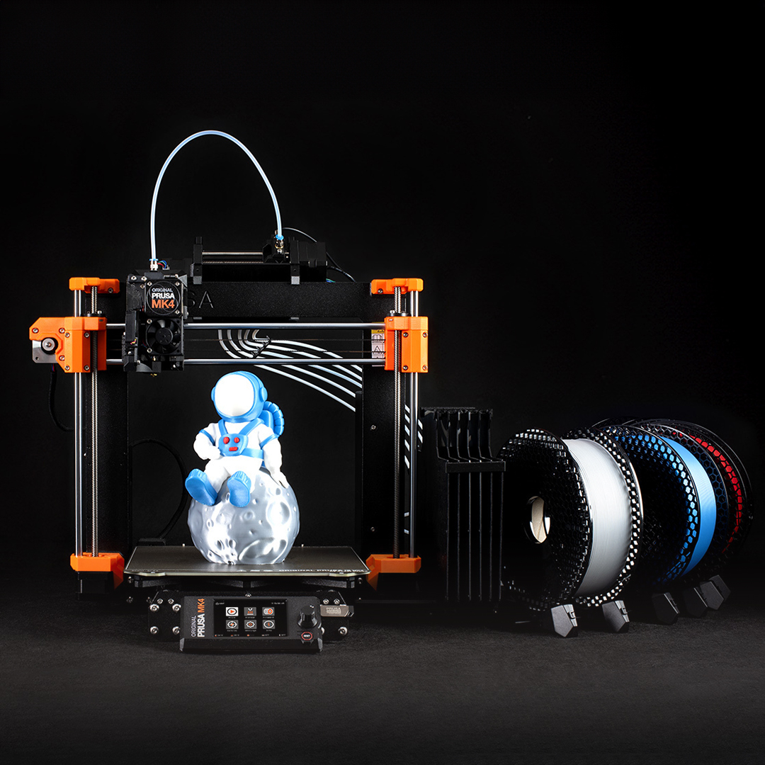 At the end of March, we started shipping the MMU3 for the Original Prusa MK4 and MK3.9. 🚀 This also marked the end of a long in-house testing period. 🛠️ Now we have prepared a Dev Diary to explore the MMU3's improvements and features, such as its very fast filament changes,