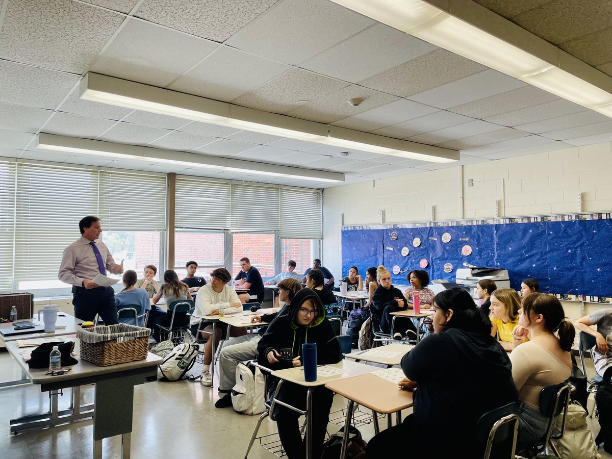 Agent Michael Colwell from the Ocean County Prosecutor’s Office and Ms. Lori Roland present Juvenile Justice Jeopardy to BTHS sophomore students.