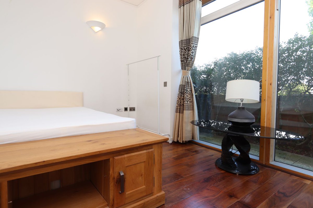 Double room - Single use in Greenwich, Maurer Court,Mudlarks Boulevard, SE10 is NOW available! For more stunning pictures, click the link below. cityrooms.com/property/maure… #cityrooms #london #PropertyNews #property #flatshare #renting