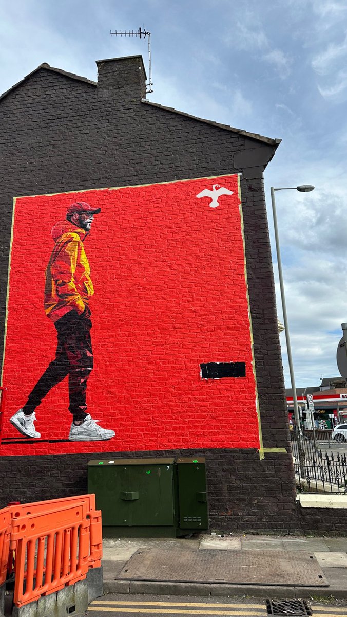 A new Jürgen Klopp mural coming up. How Odd is that 😀 On Skerries Road by @HomebakedBakery and Flagpole corner 👍🏼
