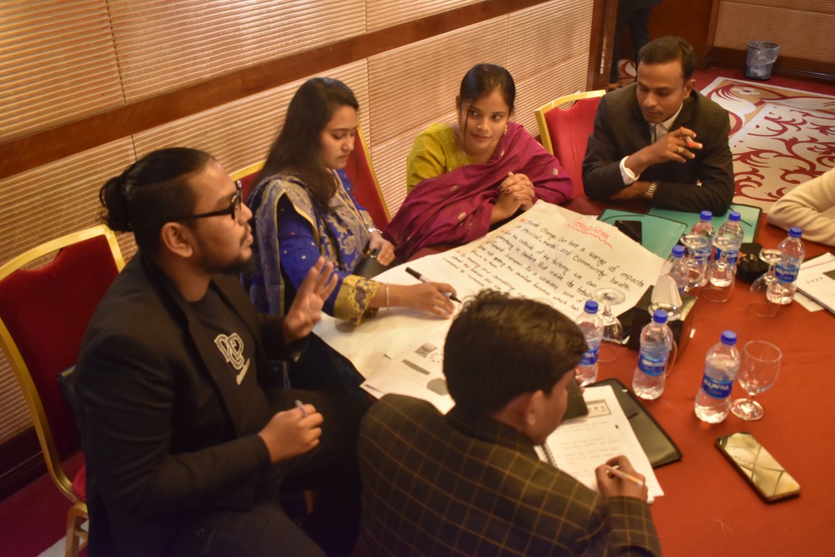 💭Workers right in the era of just transition – In February 2024 Swedwatch & @BGIWF held a 4 day workshop in Dhaka around #justtransition to identify key challenges that need to be addressed to ensure that #laborrights & trade unions’ voices are included in the green transition.