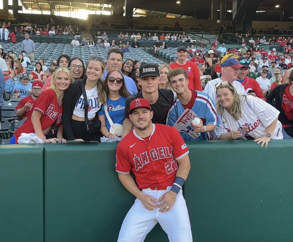 Alexandria Ackley tweet media