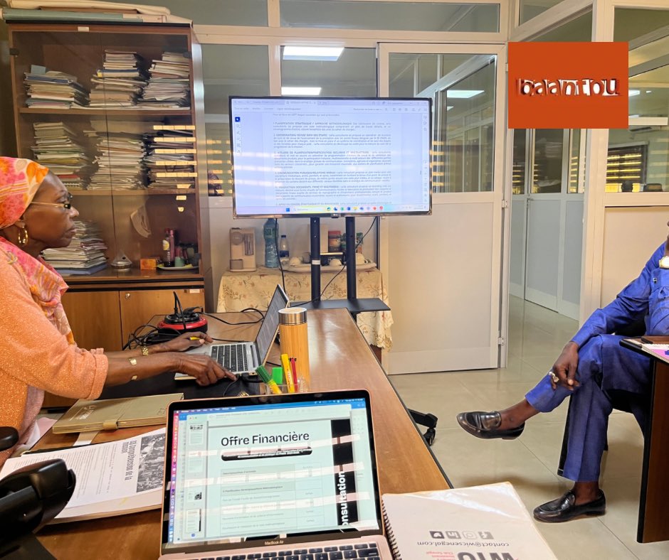 baantou's tweet photo. Une nouvelle mission en perspective. De nouveaux défis. De nouveaux sommets à atteindre pour répondre aux attentes de nos partenaires clients et commanditaires. @MariamTendou KAMARA, Expert senior en influences & communication & directrice de @baantoucom
#Baantou
#BaantouNation https://t.co/i6bABwKx0X