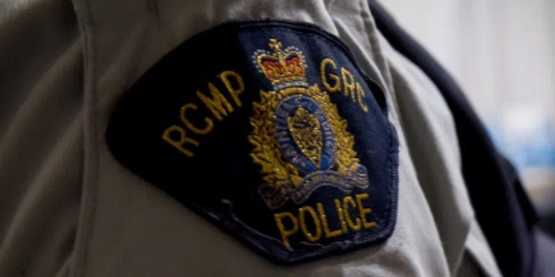 RCMP Officer Dragged by Vehicle Fleeing Checkpoint in New Harbour vocm.com/2024/04/30/rcm…