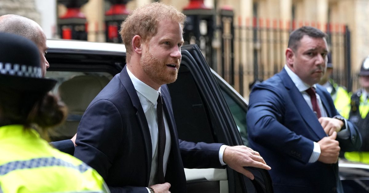 #PrinceHarry once again rejected by #BritishRoyal Family from staying in #WindsorCastle during upcoming U.K. trip. Click the image to get all the explosive details! ow.ly/rjSF50RsBm7

(📷:MEGA)