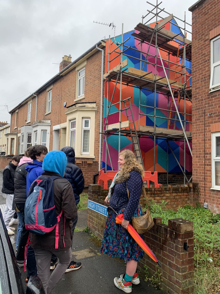 Geography | The King’s School (@ksggeog) on Twitter photo What a week of fieldwork! We started in Gloucester including visiting <a href="/FrootkoTash/">Tash Frootko</a> ‘s most recent project in Barton & Tredworth - the rain didn’t dampen the colours or Tash’s endless enthusiasm! What a week of fieldwork! We started in Gloucester including visiting <a href="/FrootkoTash/">Tash Frootko</a> ‘s most recent project in Barton & Tredworth - the rain didn’t dampen the colours or Tash’s endless enthusiasm!