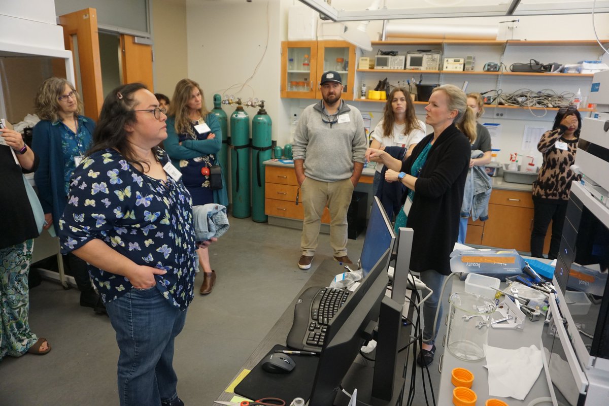 #Researchtranslation in action. @tamusuperfund Dr. Erin Baker gives a lab tour to the Iterative Design to Engage (IDEA) All Learners Program for teachers from PFAS impacted communities. @SRP_NIEHS @tamuvetmed  @BakerLabMS