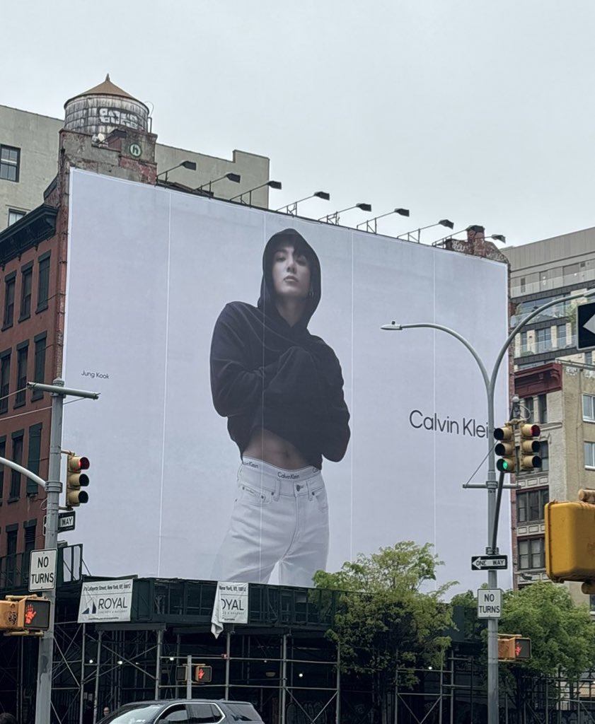 정구기 새로운 캘빈 미국 휴스턴 옥외 광고!!!!!!!ㅠㅠㅠㅠㅠㅠㅠㅠㅠㅠㅠㅠ멋있다 기특해🥹🥹🥹 #JUNGKOOKxCalvinKlein