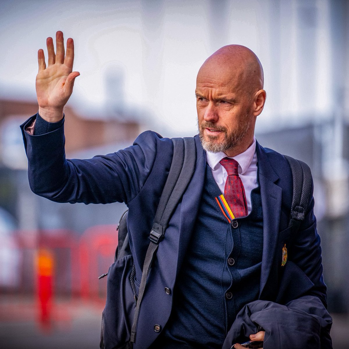 🔴📰 | Erik ten Hag attended the U18s #PL North title celebration at Carrington training ground to congratulate the players, and captain Finley McAllister is said to have given a great speech to the group. [@MailSport]