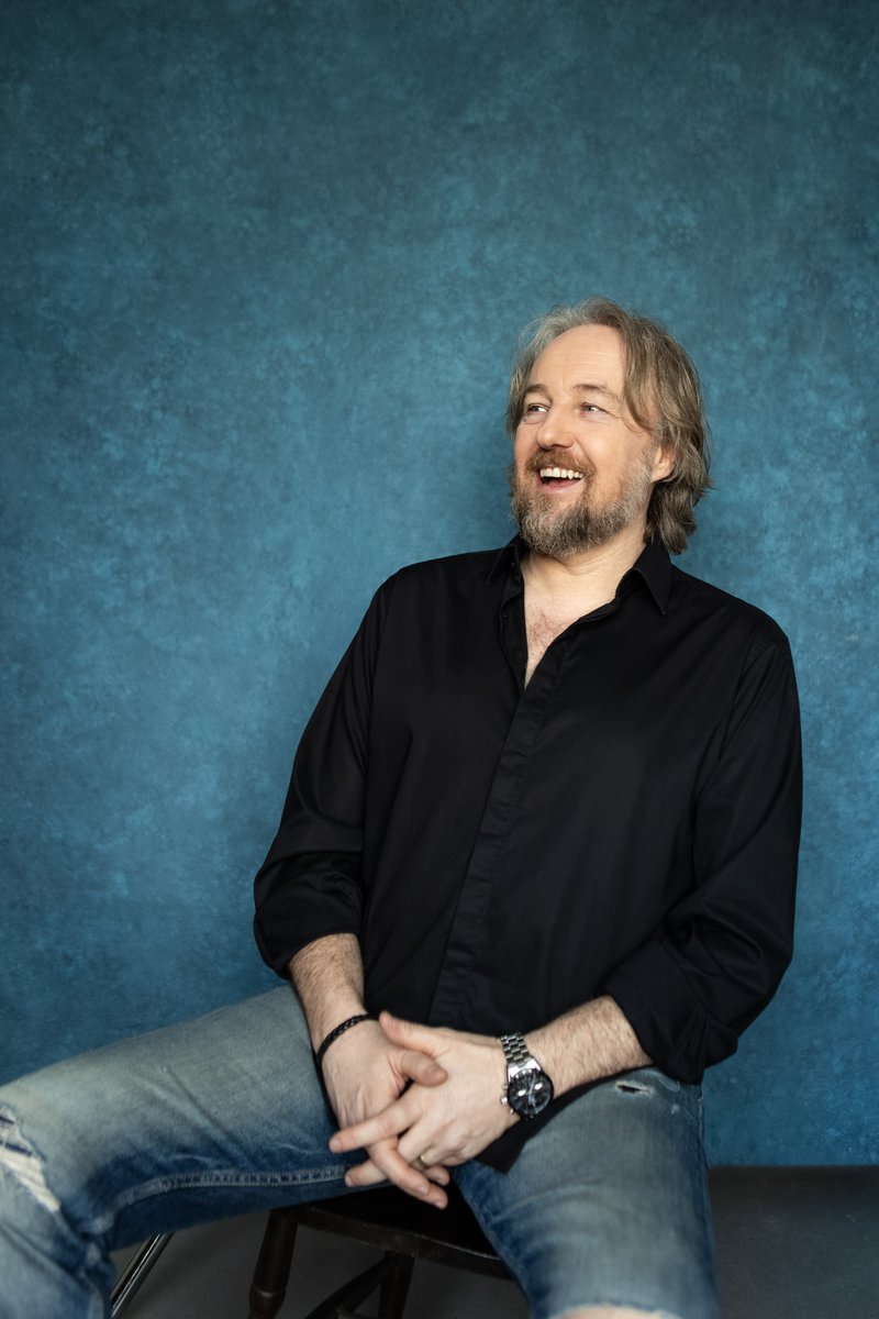 We're incredibly pleased to announce that the President of Llanelli Youth Theatre and star of the West End & Broadway @johnowenjones will be returning to Ffwrnes for our 40th Anniversary Concert! Get your tickets quick! theatrausirgar.co.uk/.../lyt-at-40-…