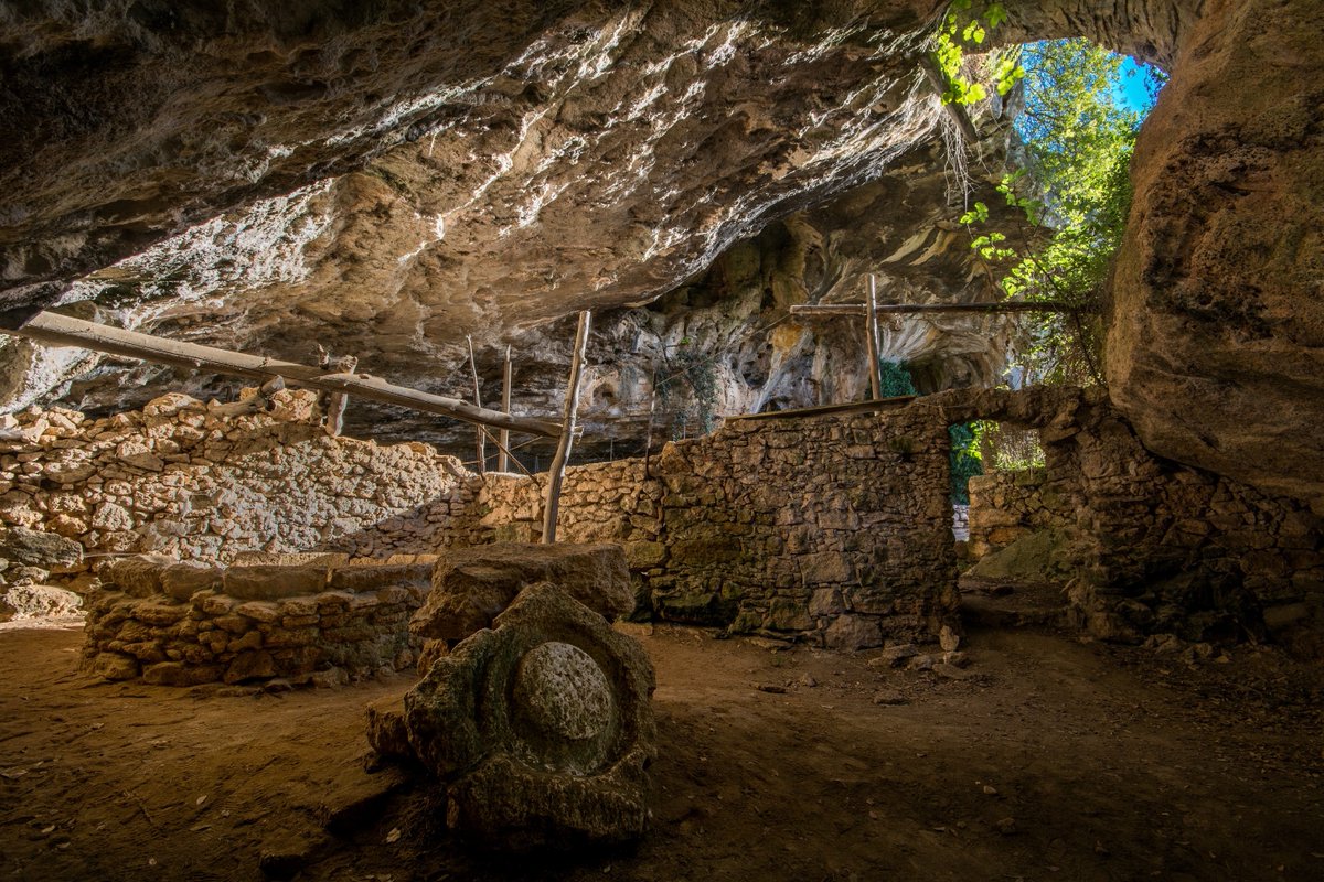 Viaggia tra i luoghi della #Cultura per riscoprire la bellezza del nostro patrimonio. 📷 Oggi visitiamola Caverna arma delle manie (Liguria). ↘ cultura.gov.it/luogo/caverna-… #5maggio #MiC #luoghidellacultura #LuogoDelGiorno