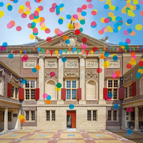 MORGEN/1 MEI bestaat MUSEUM DE LAKENHAL 150 jaar.

Om 10:00u aubade van K&amp;G en de burgemeester!

Er is van alles (gratis): flitslezingen, muziek, workshops en ontmoetingen!

Ikzelf ga iets vertellen over de stichting van de <a href="/UniLeiden/">Universiteit Leiden</a>.

Programma 👉 lakenhal.nl/nl/verhaal/mus…