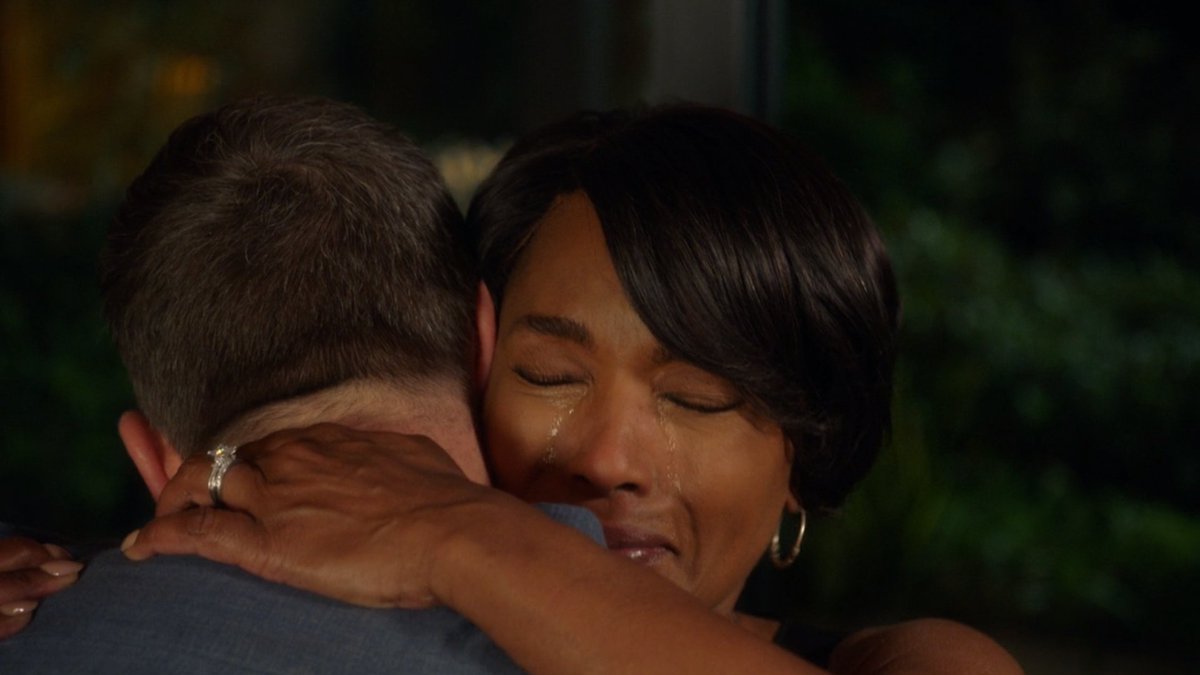 THEY DID IT AGAIN?!?!?!

'I'm not sure it'll feel like home again.'

HOLY FKVNJSTGN STOPPPP 😭 She feels at her safest in Bobby's arms, I wanna cry. I love love love them. 🥺

#911twt #911onABC #911abc #BobbyNash #AthenaGrant #Bathena #PeterKrause #AngelaBassett