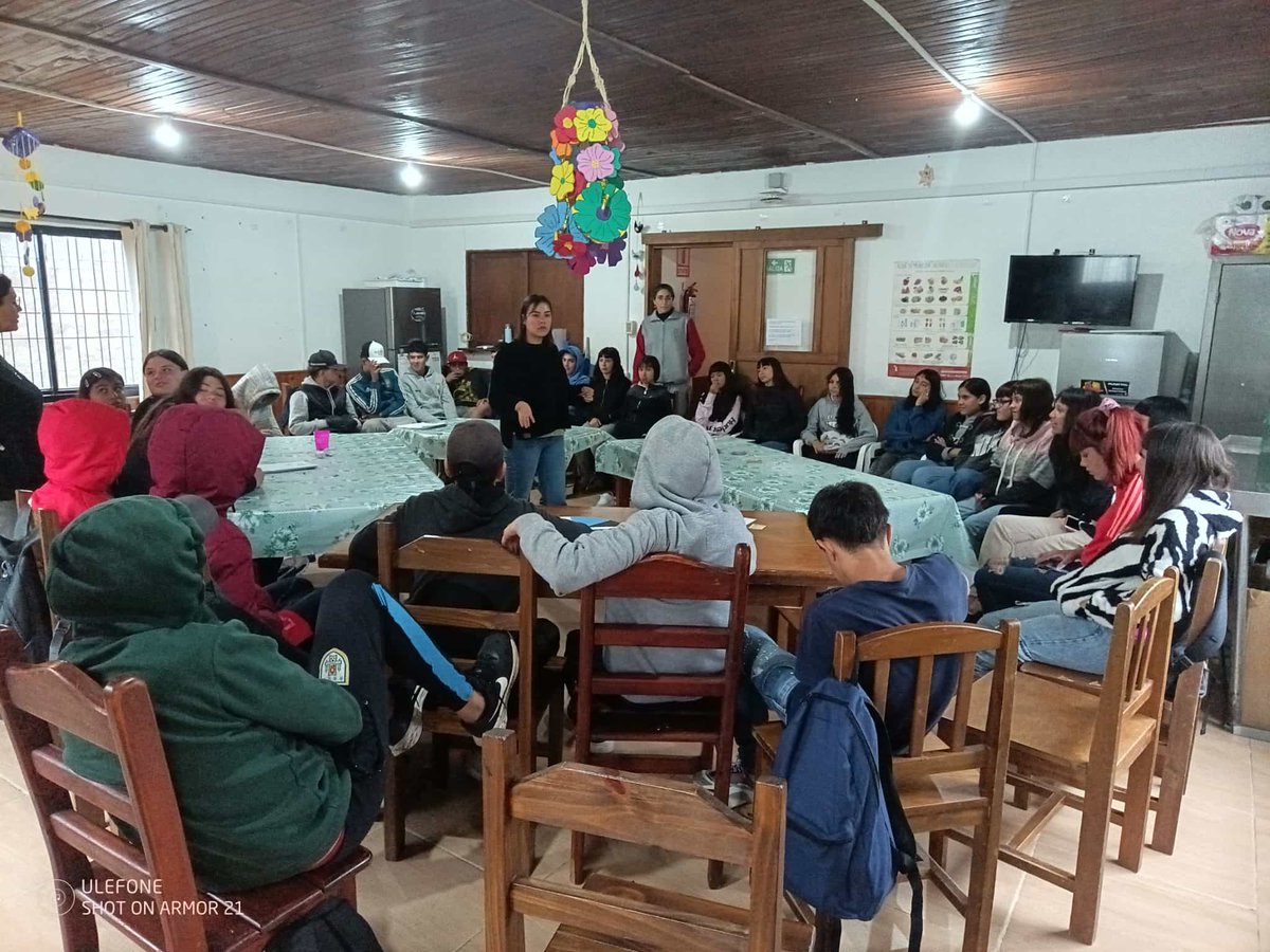 🔹️ Este lunes se realizó en Durazno un taller de prevención sobre consumo de drogas y alcohol 👉🏽 Participaron adolescentes del centro juvenil Re Creo y UTU.
