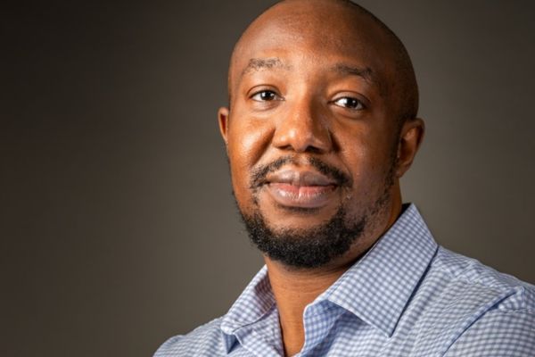 Kola Ijasan, an academic research leader whose work explores housing regeneration and urbanization, has joined the BRN as its new program lead 🏫 buff.ly/49TTEJy #UofT #BlackResearchNetwork