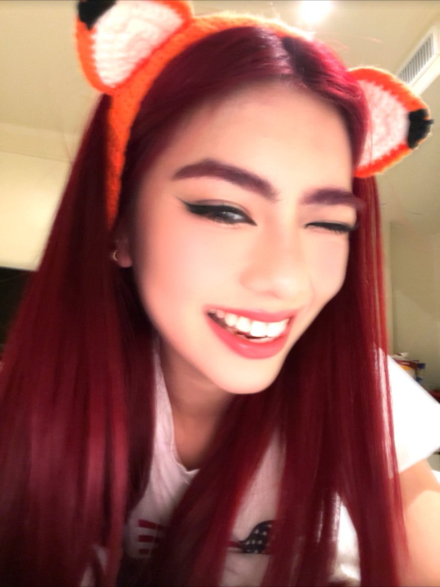 bini_mikha's tweet image. Bonus: Thank you for this cute headband heh🫶🏻