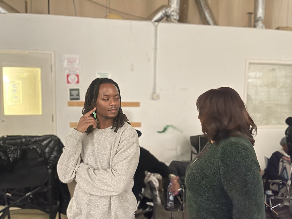 _JayEL's tweet image. Behind the scenes of 

THEM THE SCARE :

W / #pamgrier