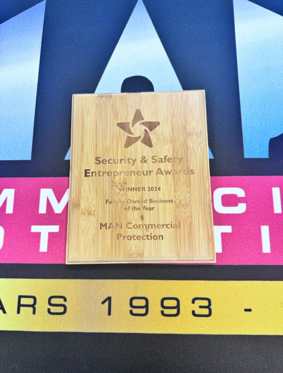 MANCommercial's tweet image. 𝗙𝗮𝗺𝗶𝗹𝘆-𝗢𝘄𝗻𝗲𝗱 𝗕𝘂𝘀𝗶𝗻𝗲𝘀𝘀 𝗼𝗳 𝘁𝗵𝗲 𝗬𝗲𝗮𝗿 🏆😍

We are excited to share that we have been named winners of ‘Family- Owned Business of the Year’ at the first ever Security &amp;amp; Safety Entrepreneur Awards! @theSSEAwards 
#familybusinessoftheyear #thesecurityevent