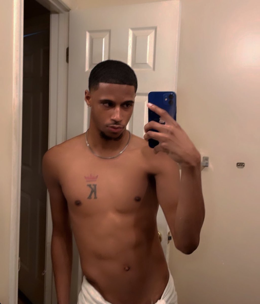 TheeReallKevin's tweet photo. https://t.co/RKqysGaBDE