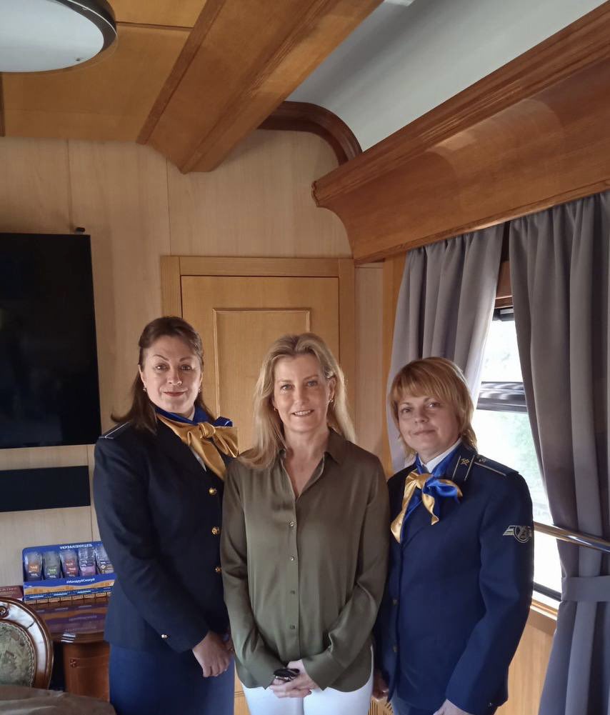 Yesterday, Sophie Helen, Duchess of Edinburgh came to Ukraine by train.

We are sincerely grateful to our international partners for their support, sympathy and desire to help Ukraine overcome the consequences of the war🇺🇦🤝🇬🇧
