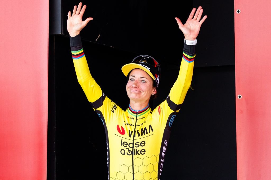 La regina Marianne Vos vince la 3° tappa della #LaVueltaFemenina 🥇

#EurosportCICLISMO #MarianneVos #Vos #Ciclismo